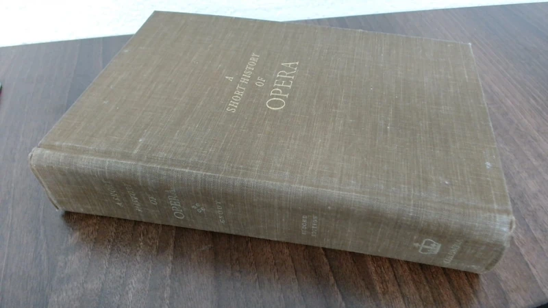 Grout: A Short History Of The Opera 2ed (cloth)