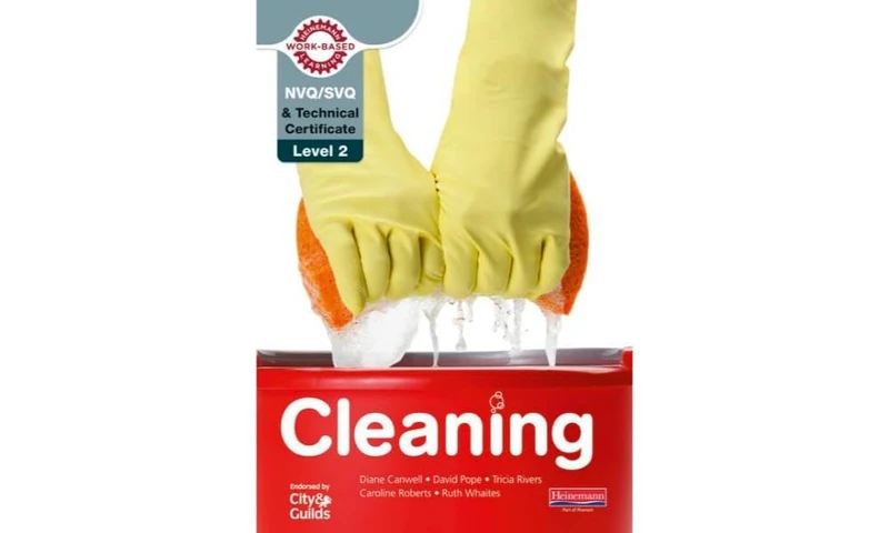 NVQ/SVQ Level 2 Cleaning Student Book (Heinemann Work-Based Learning. Nvq/Svq & Technical Certifica)