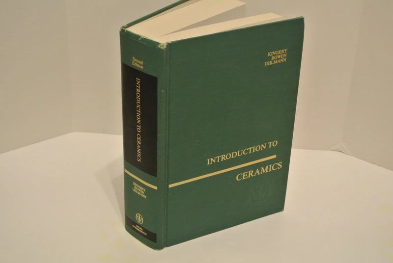 Introduction to Ceramics: 17 (Wiley Series on the Science and Technology of Materials)