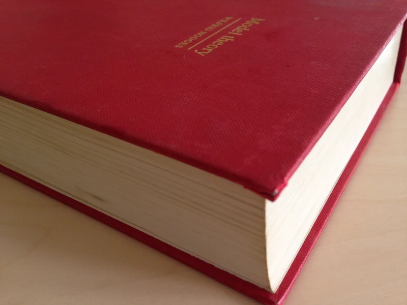 Model Theory: 42 (Encyclopedia of Mathematics and its Applications, Series Number 42)