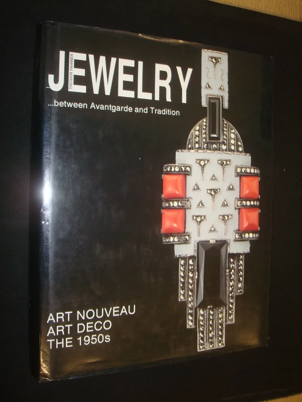 THEODOR FAHRNER JEWELRY: Jewellery Between Avant-garde and Tradition