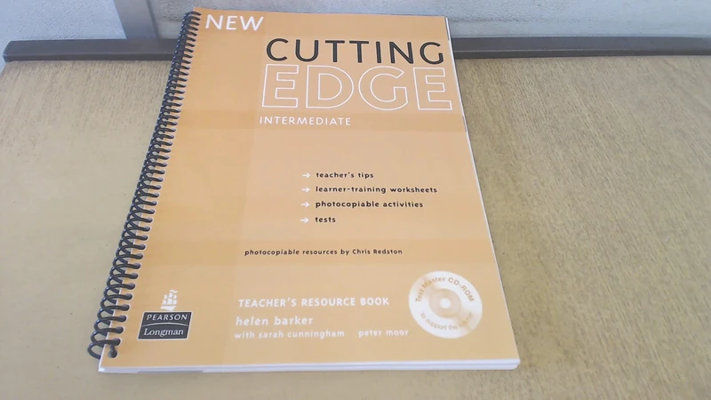 New Cutting Edge Intermediate Teachers Book and Test Master CD-Rom Pack: Teacher's Resource Book with Cd-Rom