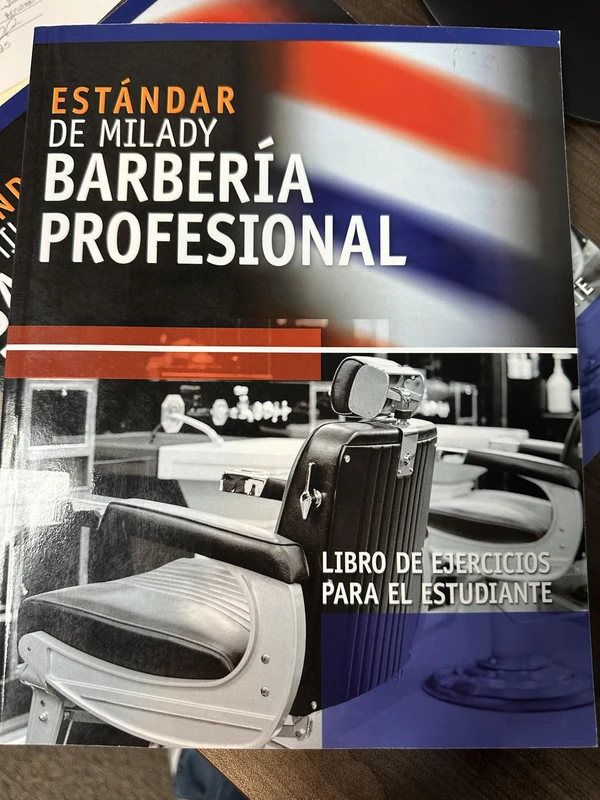Spanish Translated Workbook for Milady's Standard Professional Barbering: Libro De Ejercicios Para El Estudiante