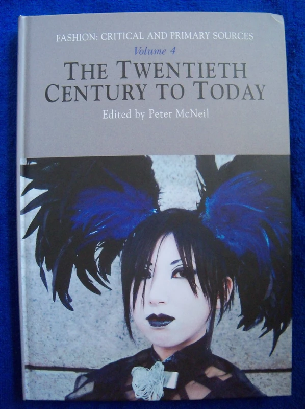 Fashion vol 4: Critical and Primary Sources