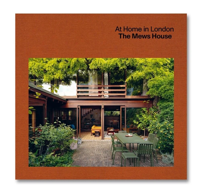 At Home in London: The Mews House - Image 1