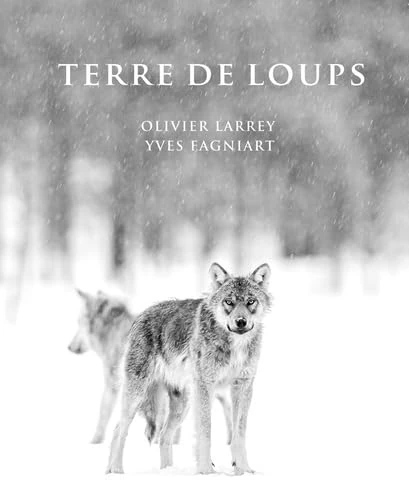 Terre de Loups: Land of Wolves