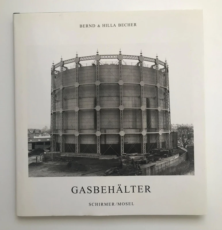Bernd & Hilla Becher. Gasbehälter