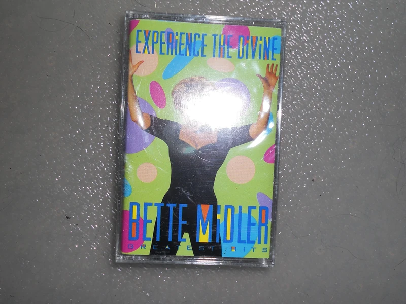 Experience the Divine-Midler [CASSETTE]