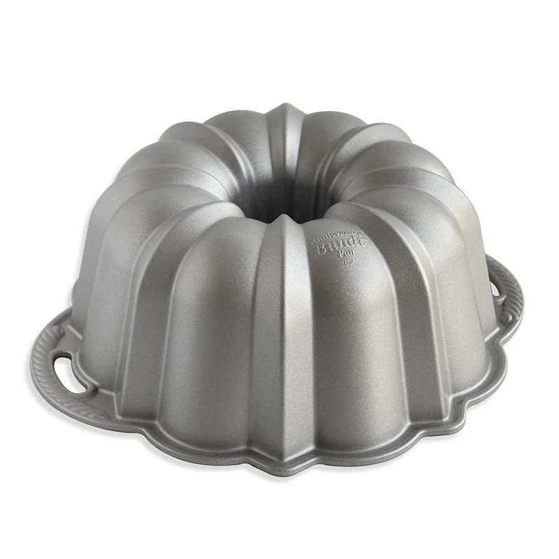 Nordic Ware 50037 Anniversary 12-Cup Bundt Pan Silver