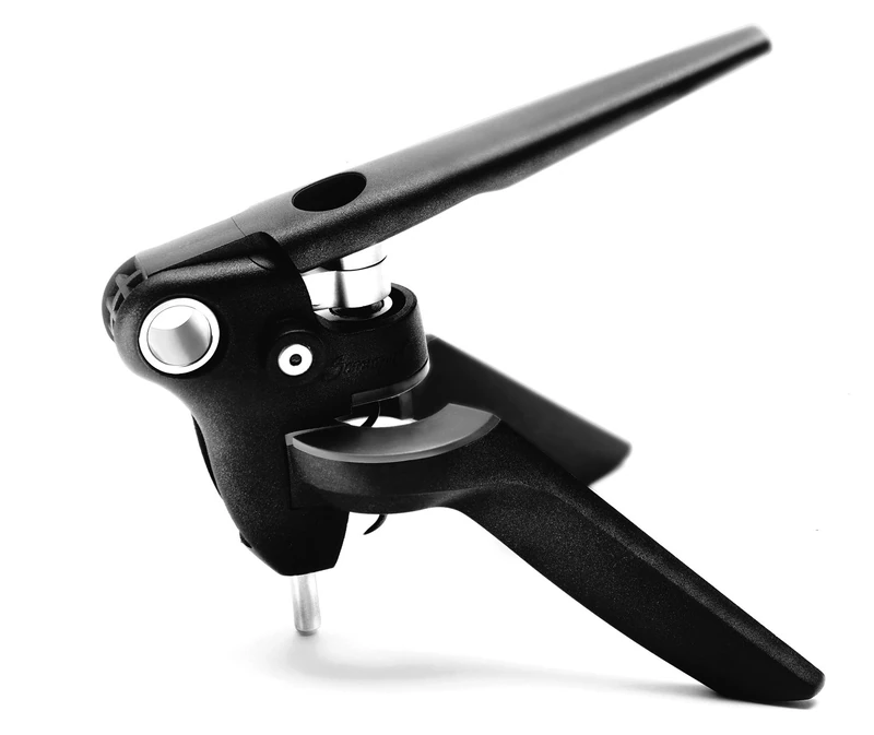 Le Creuset Lever Corkscrew and Foil Cutter Wine Accessory Gift Set, For All Cork Types, LM-300, Black, 50051009800000