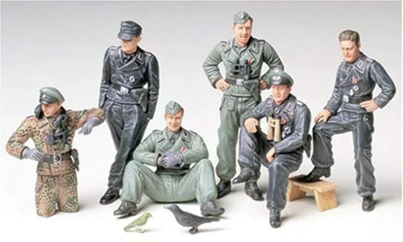Tamiya 1:35 German Tank Crew at Rest Model Kit - 6 Figures + Extras