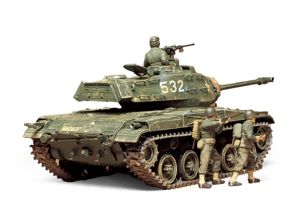 U.S. M41 Walker Bulldog Light Tank 1:35 Military Plastic Model Assembly Kit