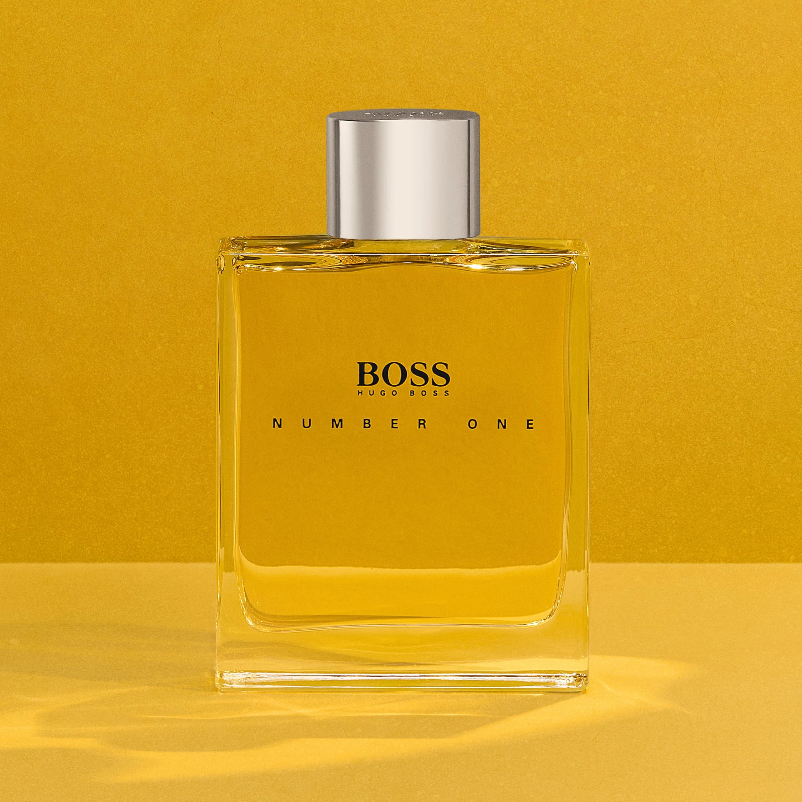 BOSS Number One - Eau de Toilette for Him - Ambery Fragrance with Notes of Nutmeg, Patchouli and Balsamic Accords - Medium Longevity - 100ml