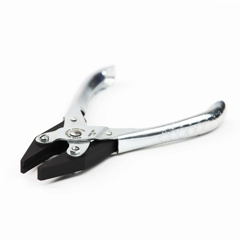 Maun 4870-140 Smooth Jaws Flat Nose Parallel Pliers 140mm - Image 1