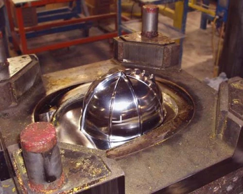 Compression Molding [DVD]