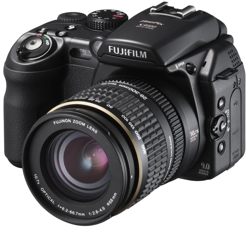 Fujifilm FinePix S9600 - 9MP 10.7x Zoom Digital Camera with LCD