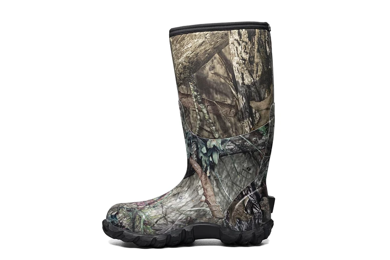 BOGS Men's Classic High-m Snow Boot, Mossy Oak, 9 UK
