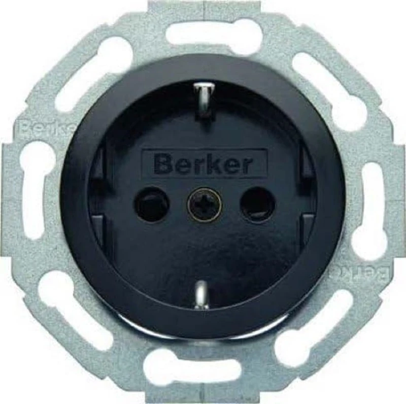 Hager 474521 Type F Black – Outlet (16 A, 50/60)