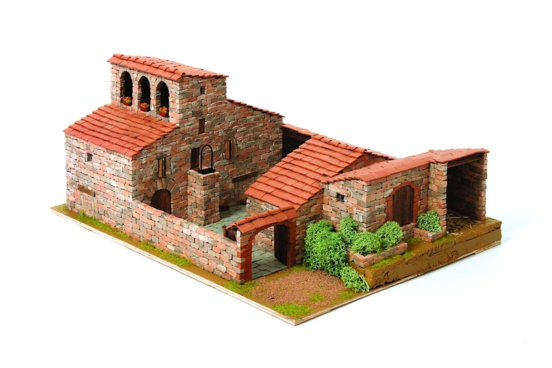 Domus Kits Domus Kits40450 1:60 Scale Rustica 7 House Model (2454-Piece) - Image 1