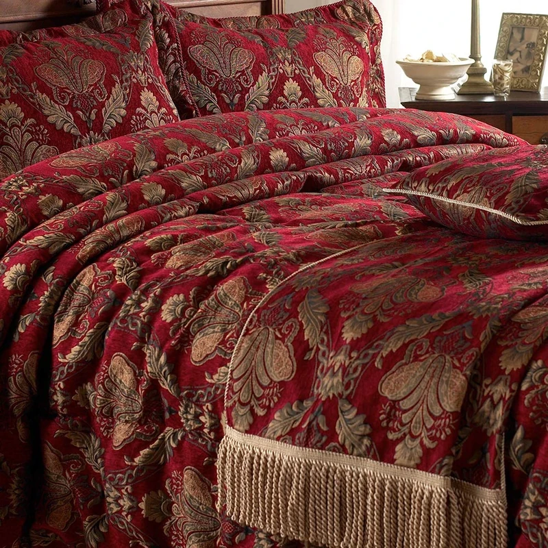 Paoletti Shiraz Throw Bed Runner – Embroidered Damask Jacquard Burgundy Gold (Burgundy Red – 130 x 170 cm)