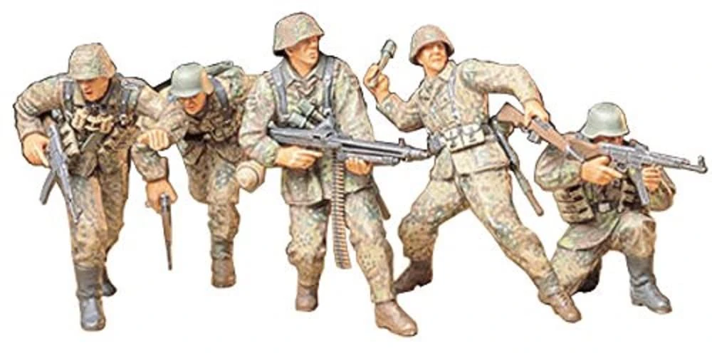 Tamiya 300035196 – 1:35 WWII Figurine Set German Infantry Soldiers (5)
