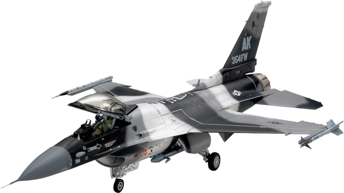 TAMIYA 300061106 1: 48 – Lockheed Martin F 16C/N Aggressor.