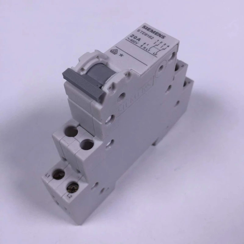 Siemens 5TE8162 Toggle Switch, D=70MM 20A 2W, White