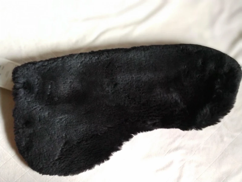 PFIFF 003391 and Warm-Blooded Lambskin Saddle Seat Cover/Full, Black