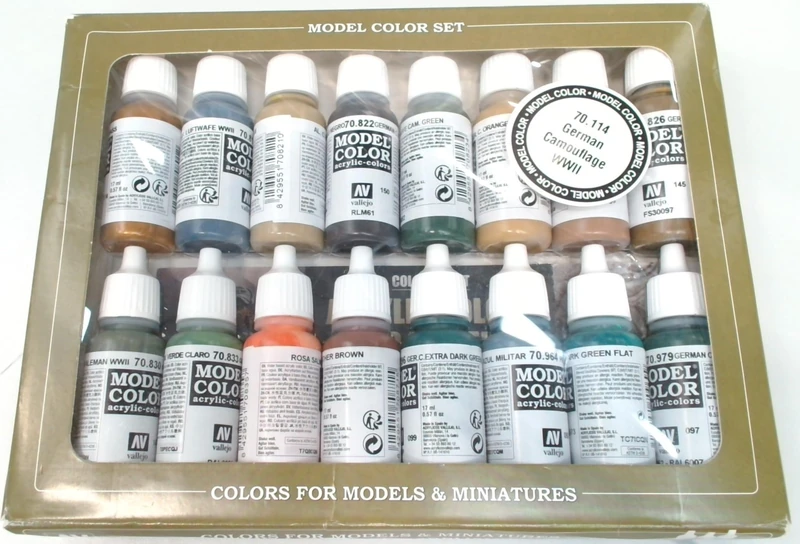 Vallejo Model Color Acrylic Paint Set, WWII German Camouflage, 16 Matte Finish Colors in 18 ml Bottles with Dropper and Color Chart for Modeling and Miniatures