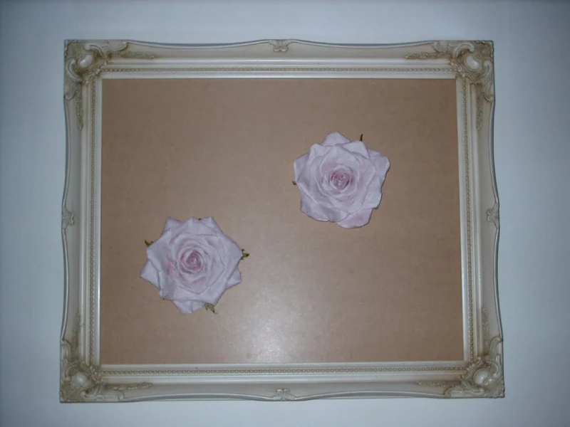 Distressed Cream Shabby Chic Antique Style Rectangular Standard Size Poster Picture Frame complete with Premium Quality Pilkington's Glass - Standard Size: 16 inches x 20 inches (50cm x 60cm) - ITV Show Supplier - BEST PRICE ON AMAZON - ONLY AVAILABLE FROM SHABBY CHIC MIRRORS