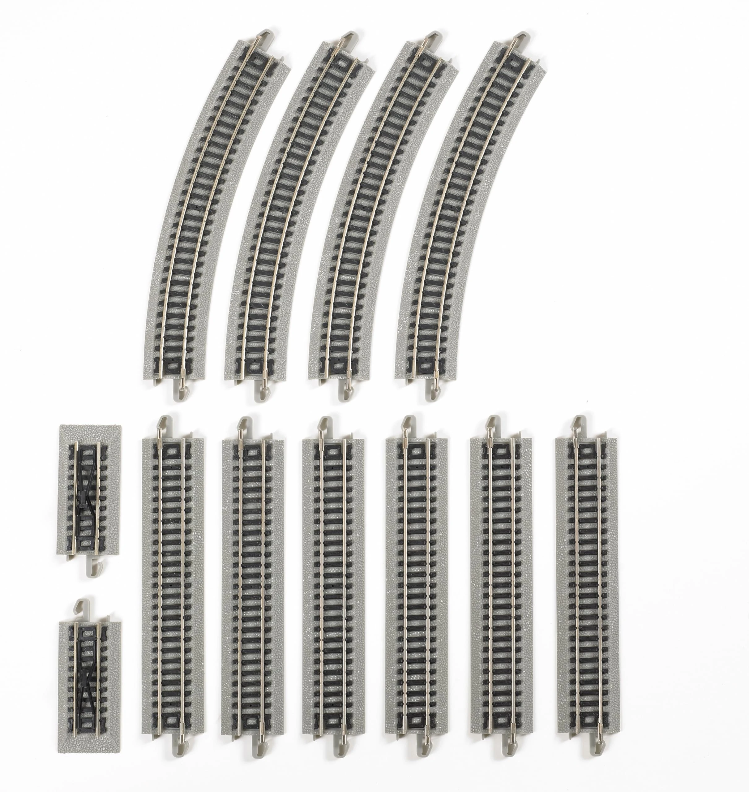 Bachmann Trains 44547 (Trains ELECTRONIC AUTO-REVERSING SYSTEM-NICKEL SILVER E-Z TRACK With Grey Roadbed-HO Scale