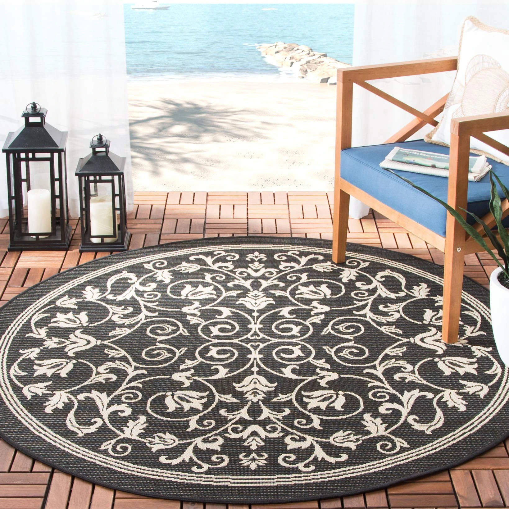 Safavieh Courtyard Collection CY2098-3908 Black and Sand Indoor/Outdoor Round Area Rug, 6-Feet 7-Inch