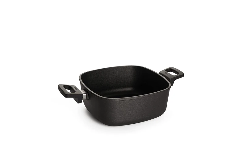 Woll Nowo Titanium Cast Iron Square Casserole Dish Inductive Height 4.0 Litres with 2 Side Handles Suitable for All Hobs Aluminium Oven-Safe Black, Ceramic, 24 x 24 cm, 10 cm hoch, 4 Liter