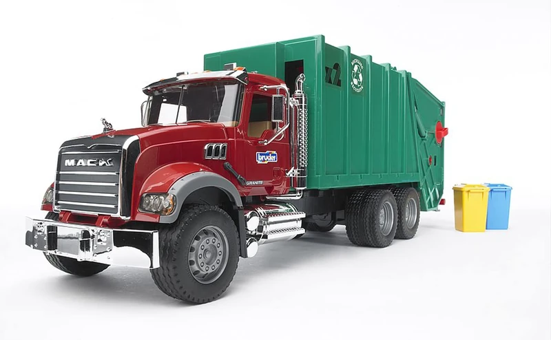 MACK Granite Garbage Truck (Red / Green)