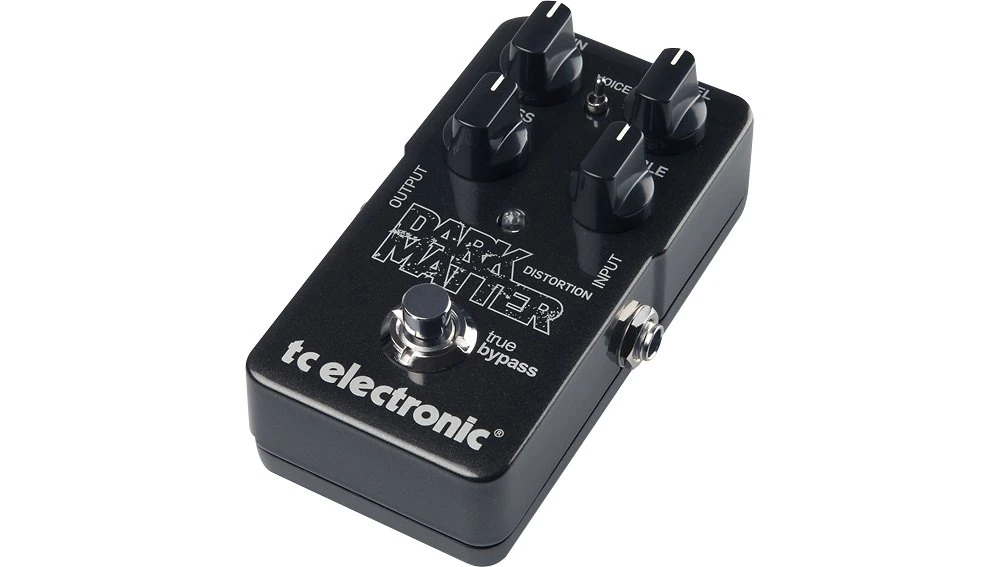 TC Electronic DARK MATTER DISTORTION Phenomenal Distortion Pedal with Extreme Dynamic Range, Two-Band EQ and Voicing Switch