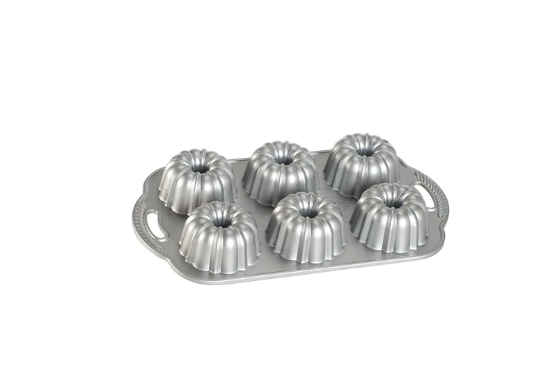 Nordic Ware Platinum Anniversary Bundtlette Pan, Cast Aluminium Mini Bundt Tin, Bundt Cake Tin for 6 Cakes, Cake Mould Made in the USA, Colour: Platinum, Silver
