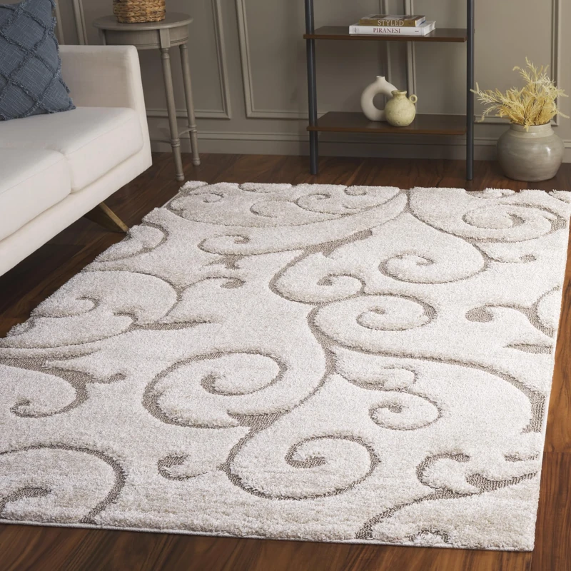 Safavieh Shaggy Indoor Woven Rectangle Area Rug, Florida Shag Collection, SG455, in Cream / Beige, 160 X 229 cm for Living Room, Bedroom or Any Indoor Space