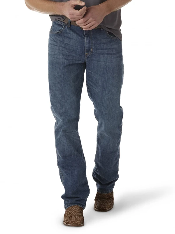 Wrangler Men's Retro Slim Fit Boot Cut Jean, True Blue, 35W x 34L