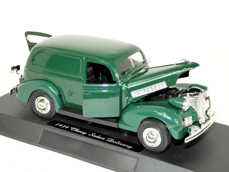 NewRay 1939 Chevy Sedan Delivery 1:32 Scale Model 55053 - Image 1