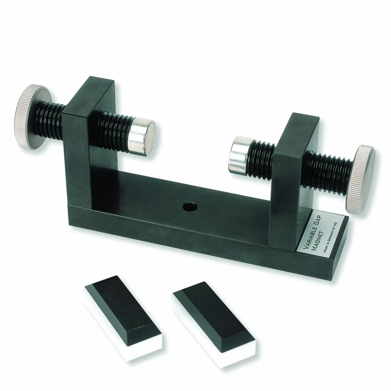 3B Scientific Permanent Magnet with Adjustable Pole Spacing - particularly suited in combination with a Lorentz motor to demonstrate the Lorentz force