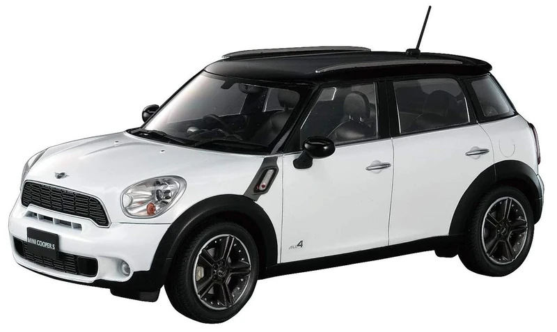 Hasegawa HMCD21 1:24 Scale BMW Mini Cooper Countryman Model Kit