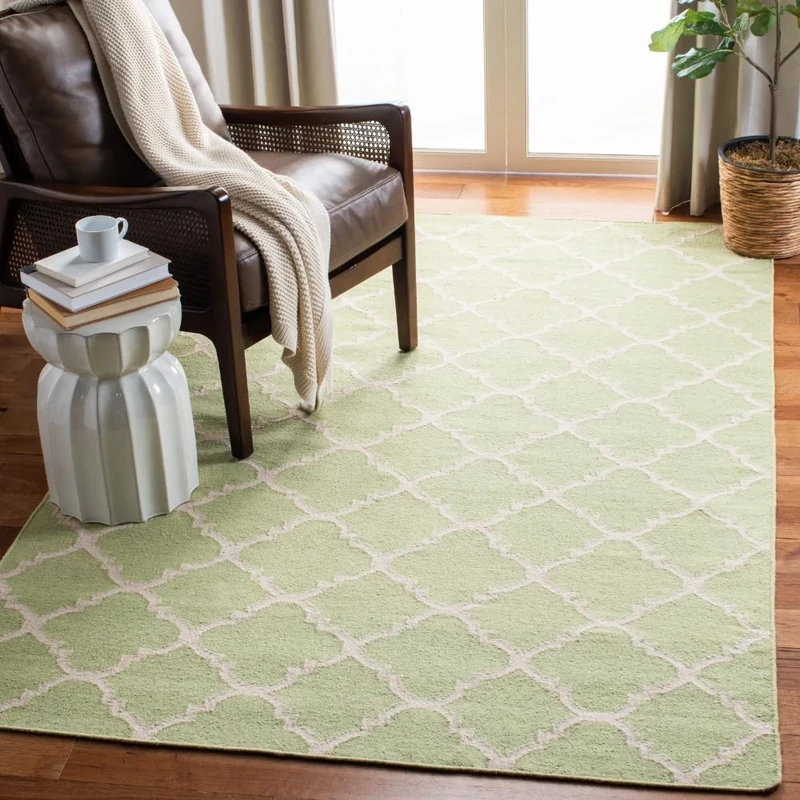 Safavieh Contemporary Indoor Flatweave Rectangle Area Rug, Dhurrie Collection, DHU554, in Light Green / Ivory, 183 X 274 cm for Living Room, Bedroom or Any Indoor Space