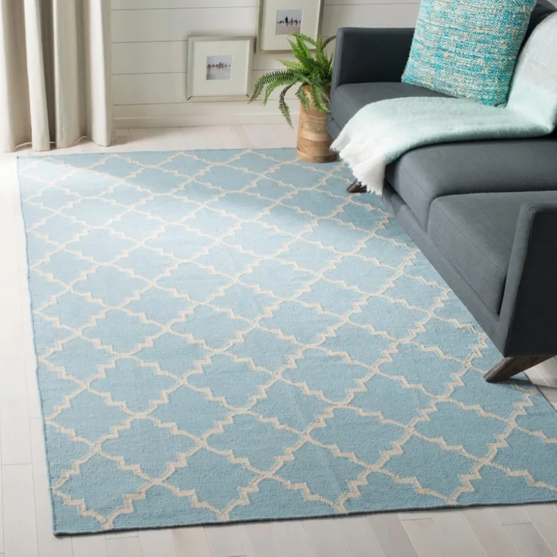 Safavieh Contemporary Indoor Flatweave Rectangle Area Rug, Dhurrie Collection, DHU554, in Light Blue / Ivory, 122 X 183 cm for Living Room, Bedroom or Any Indoor Space