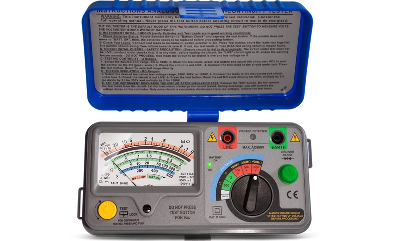 PeakTech 2675 - Analogue Insulation Meter Calibrated Continuity Tester Voltage Meter Circuits Fuses Data Hold Insulation Tester CAT III 600V - 250V, 500V, 1000V