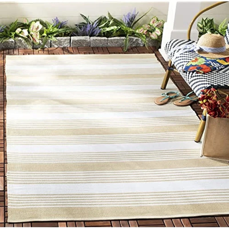 SAFAVIEH Eco-Friendly Rug for Living Room, Dining Room, Bedroom - Recycled Plastic Collection, Short Pile, in Brown, 152 X 244 cm