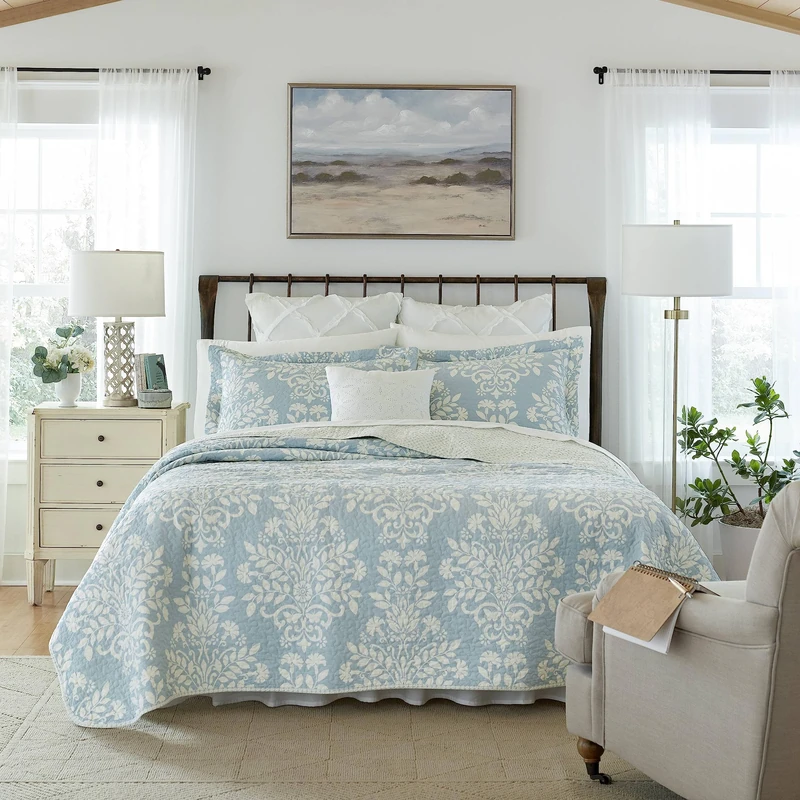 Laura Ashley - Queen Quilt Set, Reversible Cotton Bedding with Matching Shams, Home Decor for All Seasons (Rowland Blue, Queen)