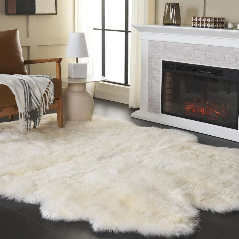 Safavieh Sheepskin Indoor Hand Made Rectangle Area Rug, Fur Collection, SHS121, in White, 165 X 231 cm for Living Room, Bedroom or Any Indoor Space - Image 1