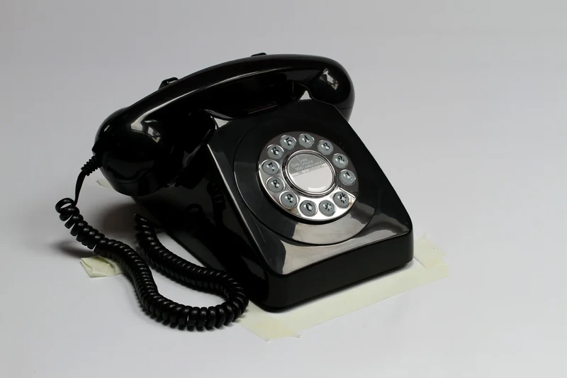 GPO 746 Push-Button 1970s-style Retro Landline Phone - Curly Cord Authentic Bell Ring - Black