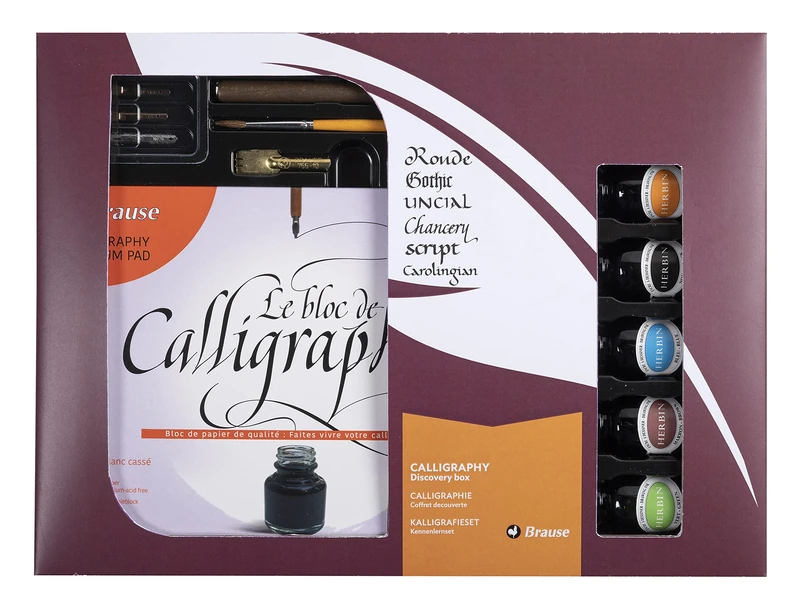 Brause 149B - A gift box containing 4 nibs (Bandzug 1.5mm and 2.5mm, Rose and Plakat), a penholder, a brush, 5 bottles of Jacques Herbin ink, pad instructions.