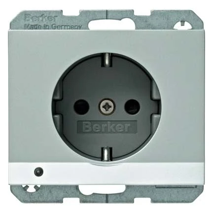 Hager K5 – Plug LED Steel Orientation
